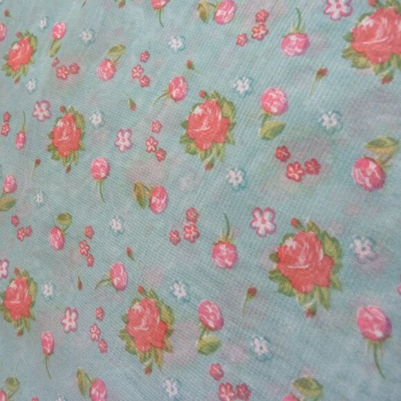 Fabric with pink flower pattern - Picture 2 of 5